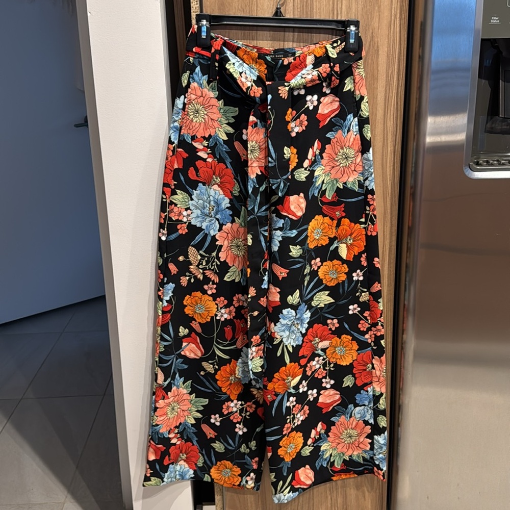 Zara Wide leg pants